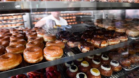 Meet the American who invented the donut | FOX 13 Seattle