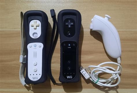 Wiimote Bundle (Authentic), Video Gaming, Gaming Accessories ...