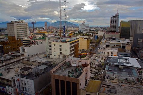 Monterrey skyline | Charlie Llewellin | Flickr