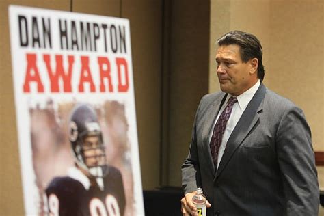 Hampton elected to College Football Hall of Fame | Whole Hog Sports