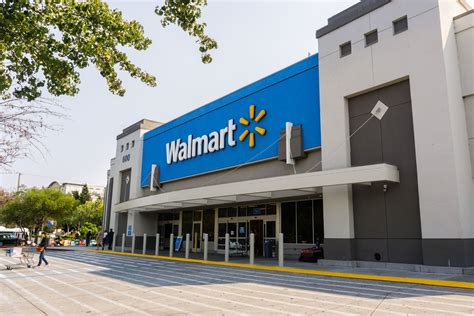 Is Walmart open on Easter - PahulParmiss