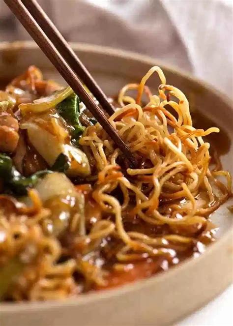 Chinese Crispy Noodles (Chow Mein) | Recipe | Recipetin eats, Chow mein ...