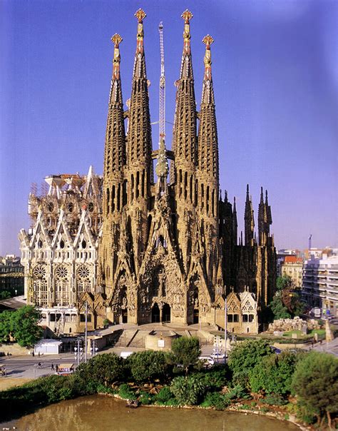 Sagrada Familia, by Antoni Gaudí - Barcelona