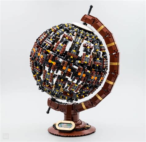 Vite testé : LEGO IDEAS 21332 The Globe - HOTH BRICKS