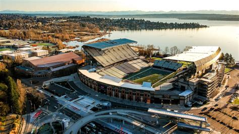 Home Field: University of Washington’s Husky Stadium