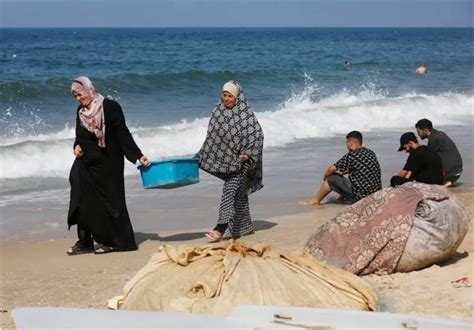 Gaza Families Forced to Bathe in Polluted Sea amid Unsanitary ...