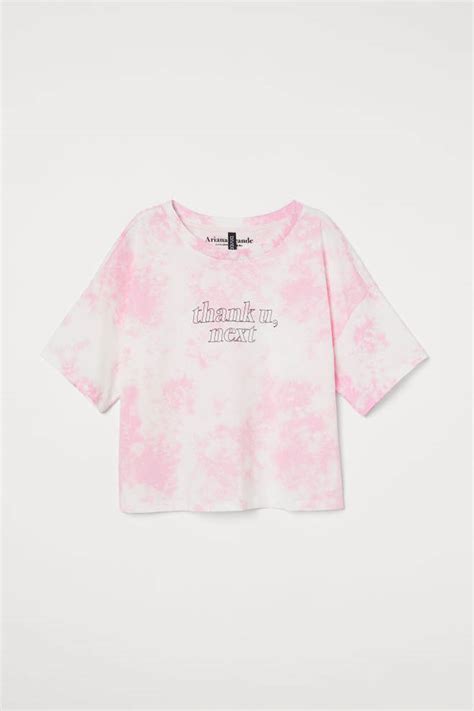 H&M’s Ariana Grande Merchandise Is Here And It's All You Need For Her Sweetener... - Capital