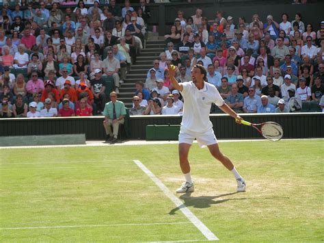 File:Goran Ivanisevic serve Wimbledon 2004.jpg - Wikipedia, the free encyclopedia