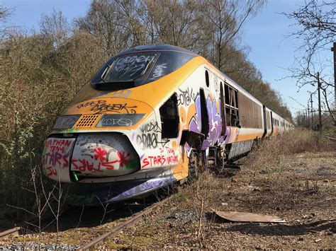 Abandoned Eurostar train : r/AbandonedPorn