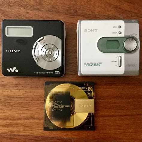 Mini Disc players, One Hi-MD and one Net-MD with one original Sony MD (2004-2006) | Electrónica