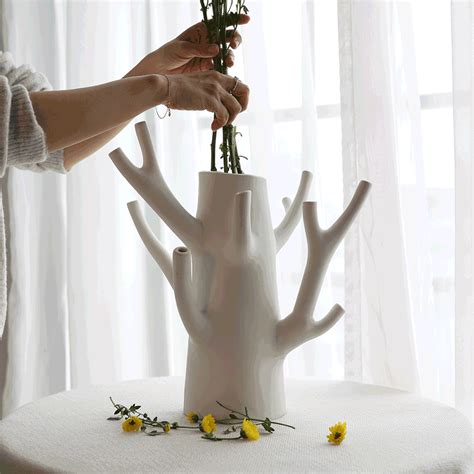 Ceramic vase welcomes unique flower arrangements like as florist – The Sweet Home Make