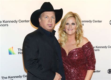 Garth Brooks And Trisha Yearwood Are Putting On A Live Holiday Concert ...