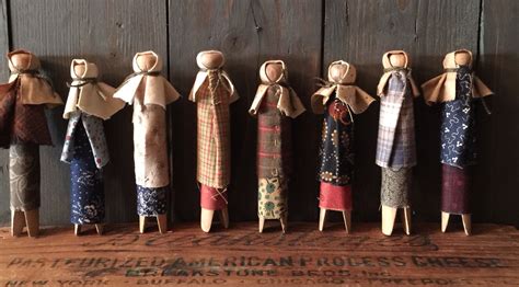 Clothespin Dolls Made from vintage pins Hand sewn | Primitive doll patterns, Clothespin dolls ...