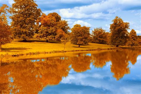 Autumn By The Lake Free Stock Photo - Public Domain Pictures
