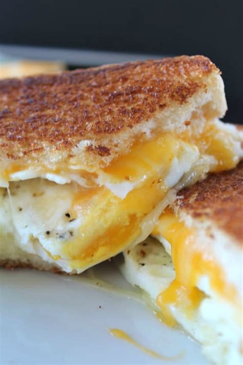 Fried Egg Grilled Cheese Sandwich - Great Grub, Delicious Treats