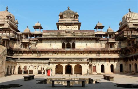 Jahangir Mahal Orchha, History, Timings & Entry Fee