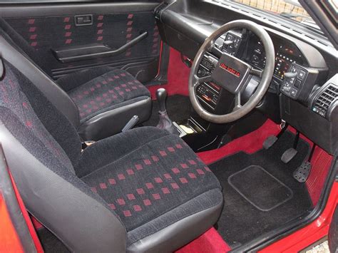 First Series Fiat Uno Turbo i.e. Interior (1988) - Fiat Uno - Wikipedia | Carros clássicos ...