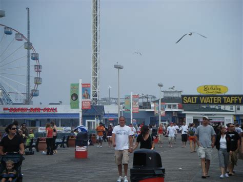 File:Seaside Heights boardwalk looking toward Funtown Pier.JPG ...