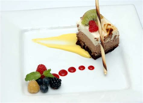 dessert and fruit plating | ♡ͦ ɭ͙̣͙̌̀Ꮳ̩͙͠Є̮̩̂͘ Ꮳ̩͙͠ґЄ̮̩̂͘ɒ̍̍̃Ṁ̼̥̼ ♡ͦ | Pinterest | Fruit plate ...