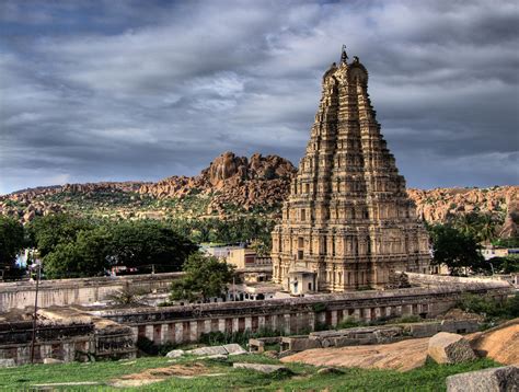 Virupaksha-Temple-Hampi - WordZz