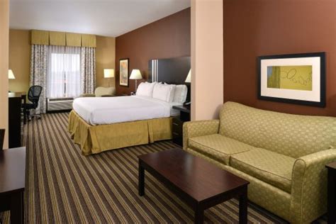 Holiday Inn Express Columbia - UPDATED 2018 Prices & Hotel Reviews (TN ...