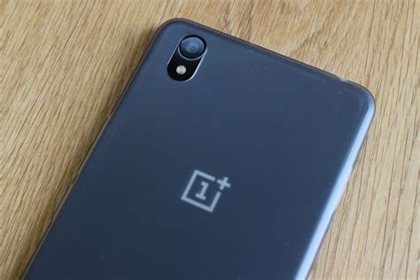 Smartphone OnePlus, Sang Flagship Killer Asal Tiongkok | BukaReview