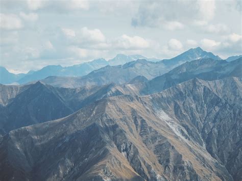 Hiking Ben Lomond Summit in Queenstown, New Zealand | Jana Meerman