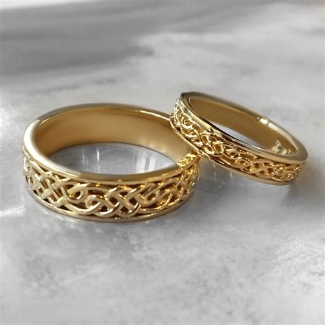 Gold Celtic Knot Wedding Bands - Haywards of Hong Kong