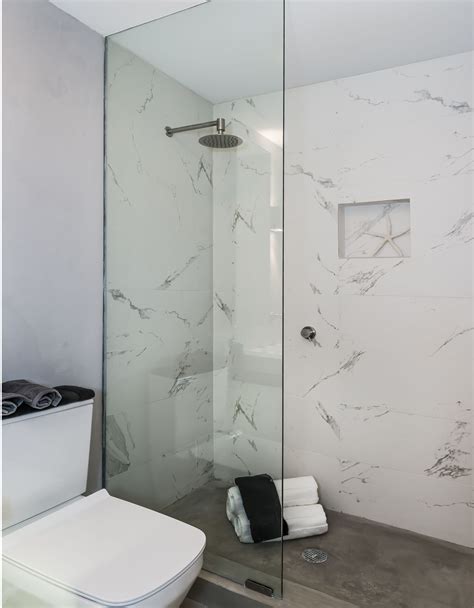 With a stunning, natural marble design, Takla's Porcelain tile is a ...