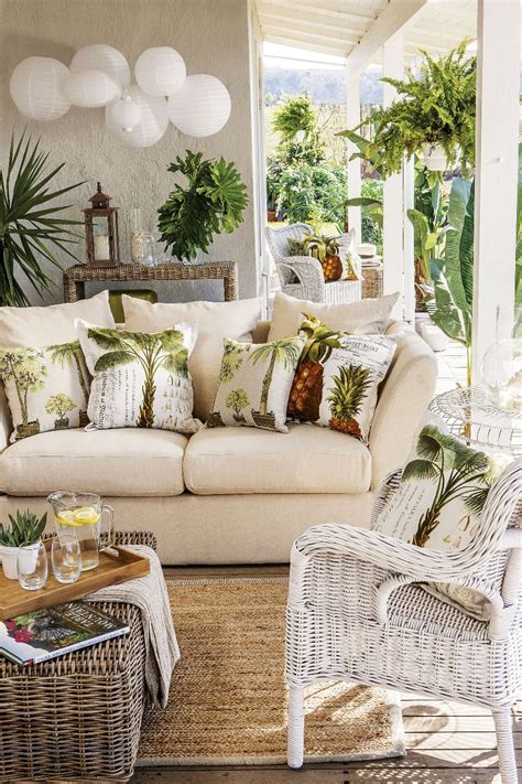 25+ Inspiring Tropical Living Room Ideas for This Summer