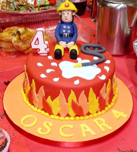 Flames | Feuerwehr kuchen kindergeburtstag, Feuerwehrmann sam kuchen, Feuerwehrmann geburtstag