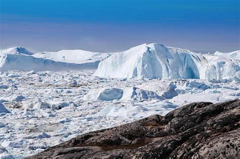 How to Visit Ilulissat Icefjord: Best Hikes, Tours & Tips