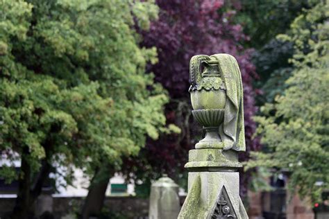 Tomb in Dunfermline | Tomb in the graveyard of Dunfermline a… | Flickr