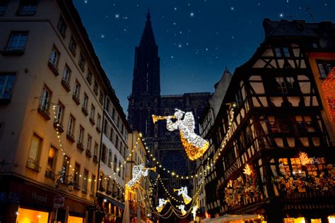 15 French Traditions of Christmas You Should Know! - French Moments