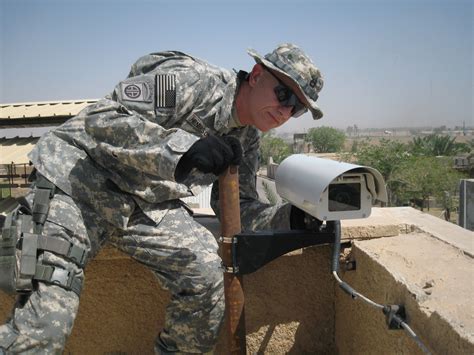 New Surveillance Camera Minimizes Danger in Iraq | Article | The United ...