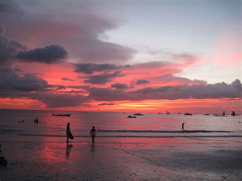 File:Boracay Cloudy Sunset.JPG - Wikimedia Commons