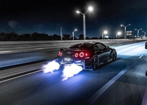 Nissan GTR nightdrive sports cars | Autos y motos, Autos, Carros y motos