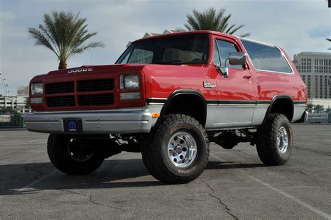 1992 DODGE RAMCHARGER CUSTOM SUV