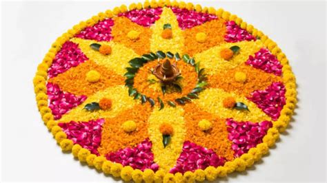 Simple and trendy flower rangoli designs for Dhanteras 2023 - Dhanteras Rangoli Design 2023 ...