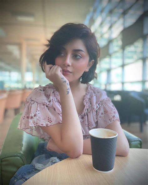 Alizeh Shah Recent Instagram Pictures Are Definitely Worth Seeing - Showbiz Pakistan