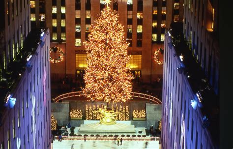 Rockefeller Christmas Tree 2020 Video – Idalias Salon