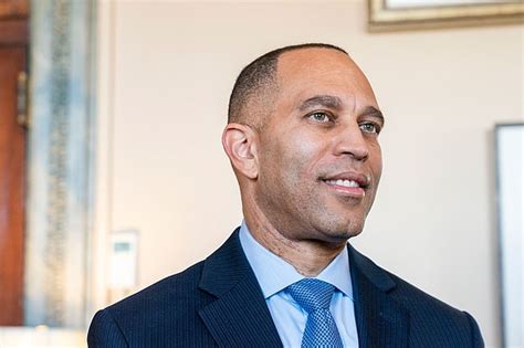 Hakeem Jeffries makes history as the first Black lawmaker to lead a ...