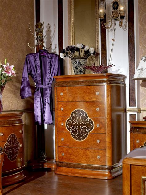 Renaissance Bedroom Furniture | Luxury Italian Classic Furniture