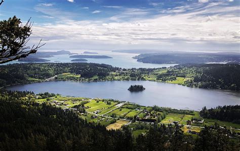 Hiking Fidalgo, that not-quite-San Juan island