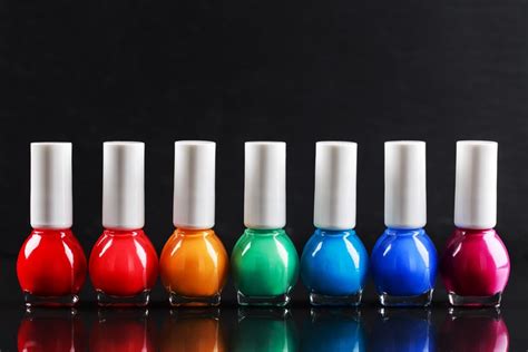 6 Best Non-Toxic Nail Polish Brands To Try (& Why Most Are Dangerous)