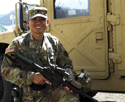 Why I Serve: Army Reserve Soldier goes the distance to serve | Article | The United States Army