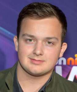 Noah Munck Birthday, Real Name, Age, Weight, Height, Family, Facts, Contact Details, Girlfriend ...