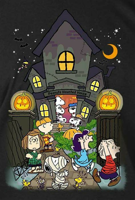 peanuts halloween | Snoopy halloween, Snoopy wallpaper, Charlie brown ...