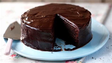 Easy chocolate cake recipe - BBC Food