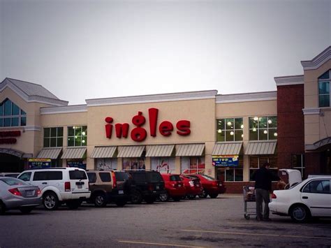 Ingles Market - Grocery - 5580 US Hwy 25/70, Marshall, NC, United ...